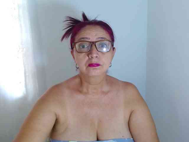 LorenaTits webcam