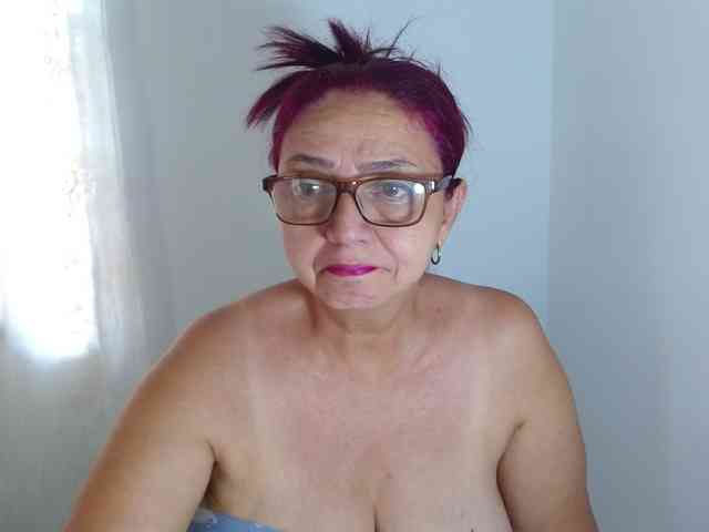 LorenaTits Live Webcam on BongaCams