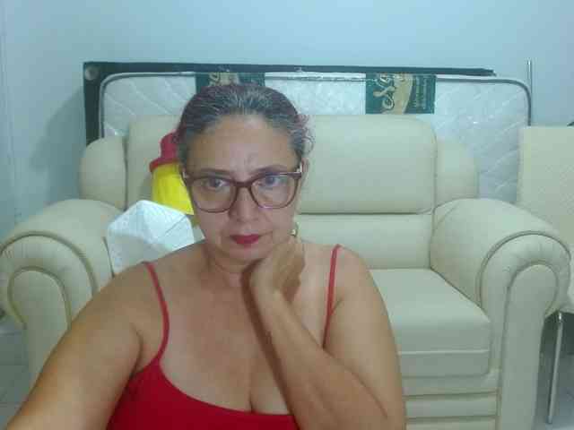 LorenaTits webcam