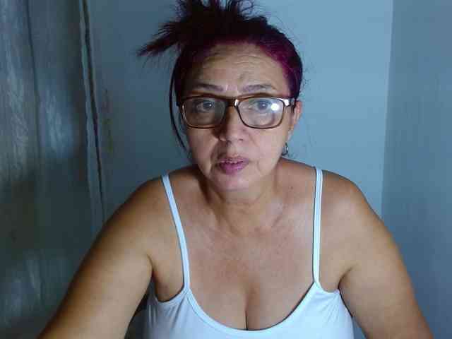 LorenaTits webcam