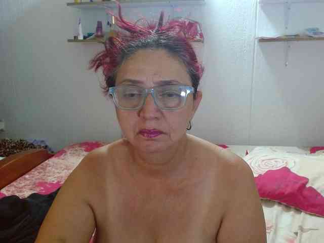 LorenaTits webcam