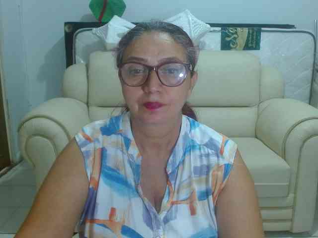 LorenaTits webcam