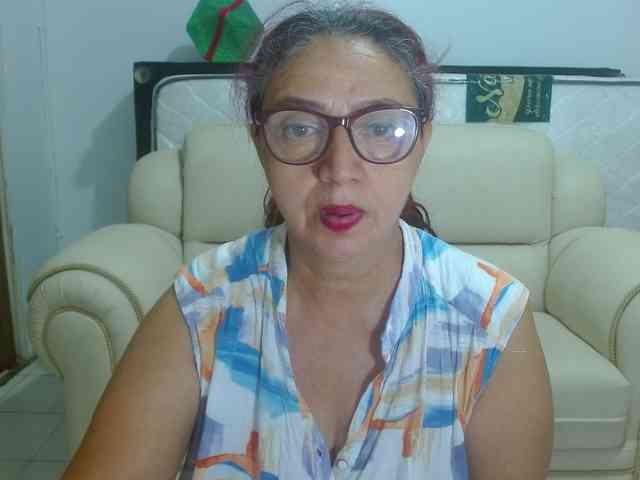 LorenaTits webcam