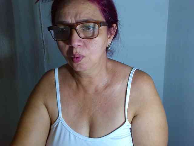 LorenaTits webcam