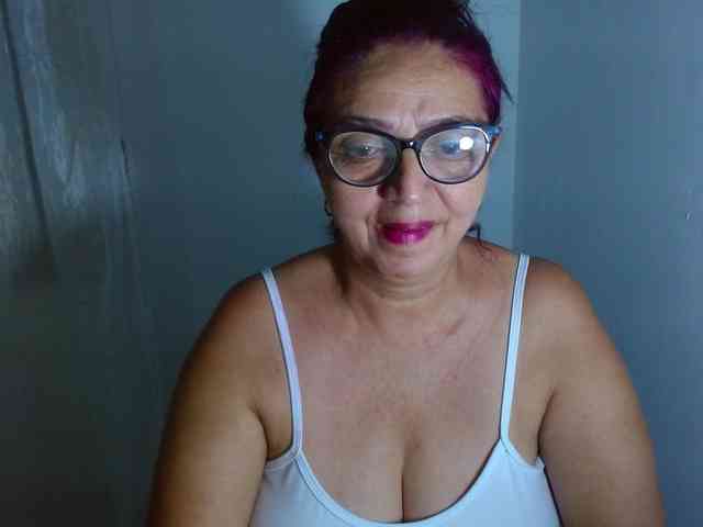 LorenaTits webcam