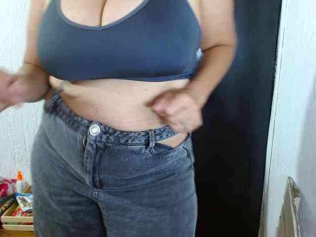 LorenaTits webcam