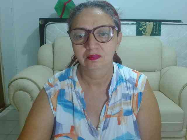 LorenaTits webcam