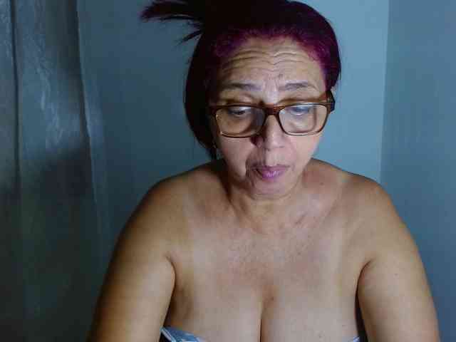 LorenaTits webcam