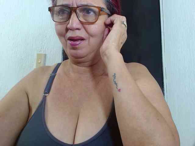 LorenaTits webcam