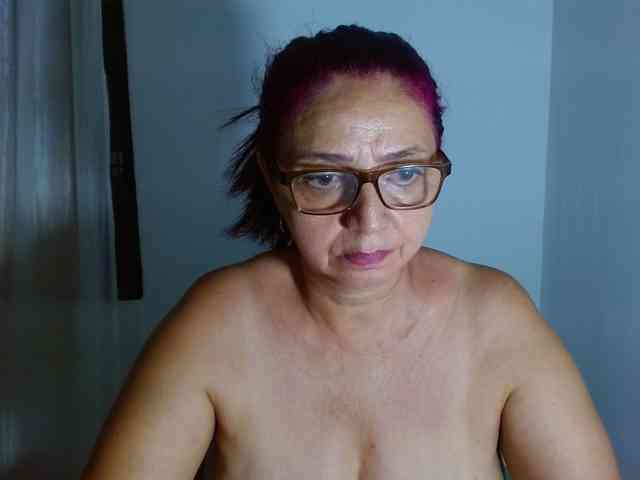 LorenaTits webcam