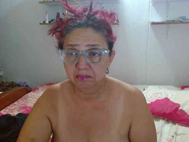 LorenaTits webcam