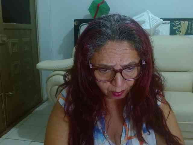 LorenaTits webcam
