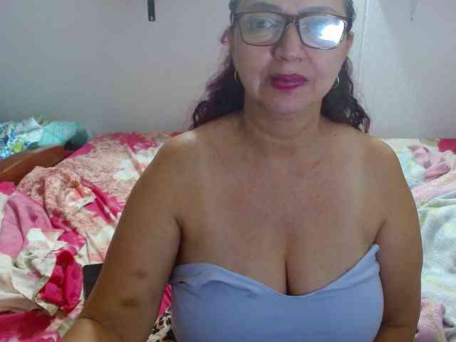 LorenaTits webcam