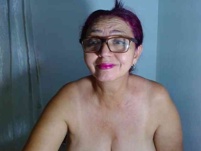 LorenaTits webcam
