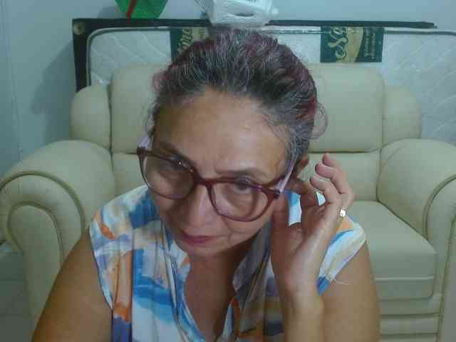 LorenaTits webcam