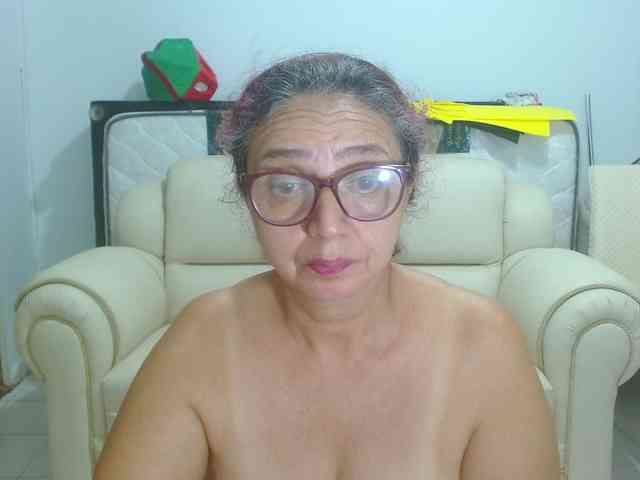 LorenaTits webcam
