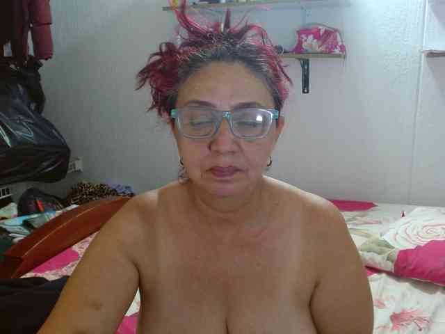 LorenaTits webcam