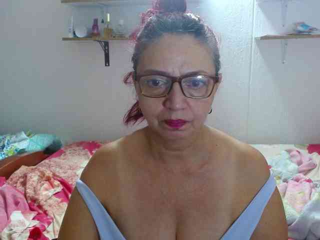 LorenaTits webcam