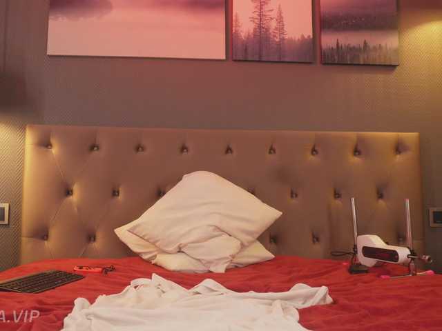 Nikki-Gia's BongaCams show and profile