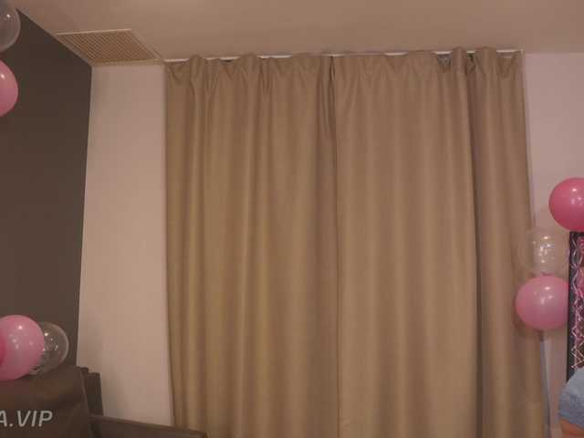 Nikki-Gia's BongaCams show and profile