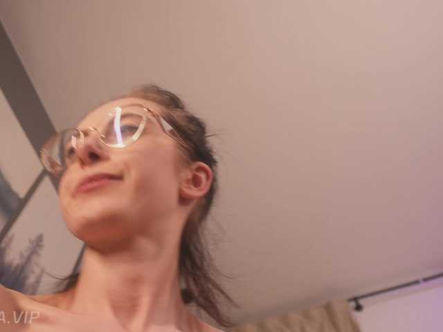 Nikki-Gia's BongaCams show and profile