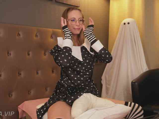 Nikki-Gia webcam