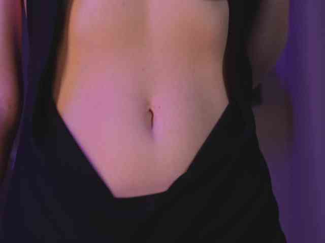 Nikki-Gia webcam