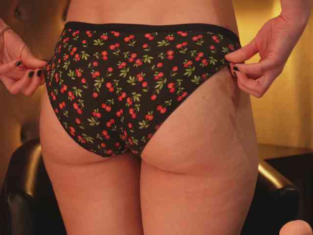 Nikki-Gia webcam