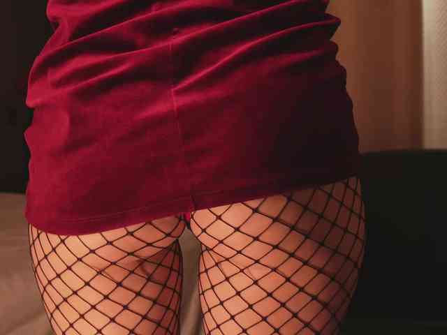 Nikki-Gia webcam