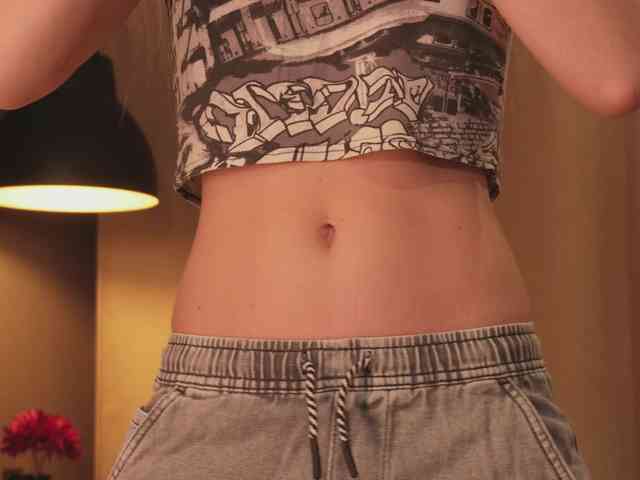 Nikki-Gia webcam