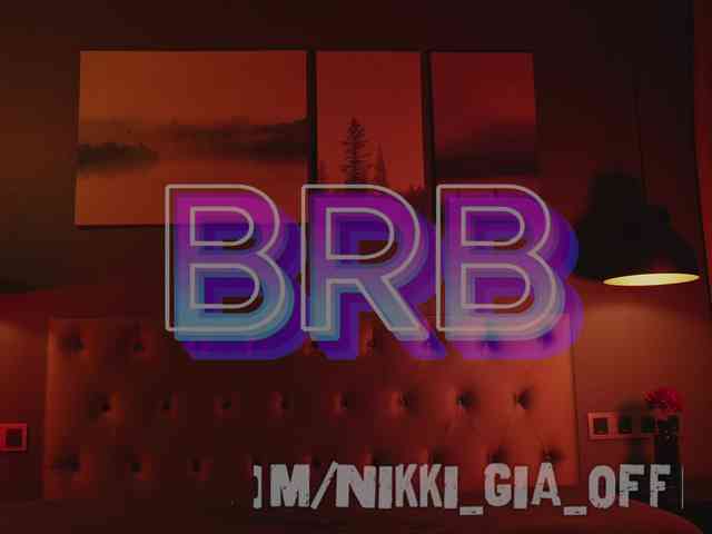 Nikki-Gia webcam