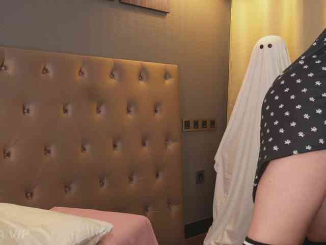 Nikki-Gia webcam