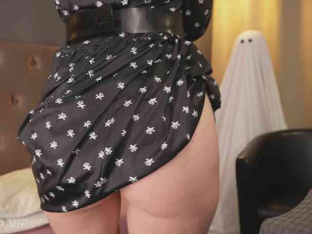 Nikki-Gia webcam