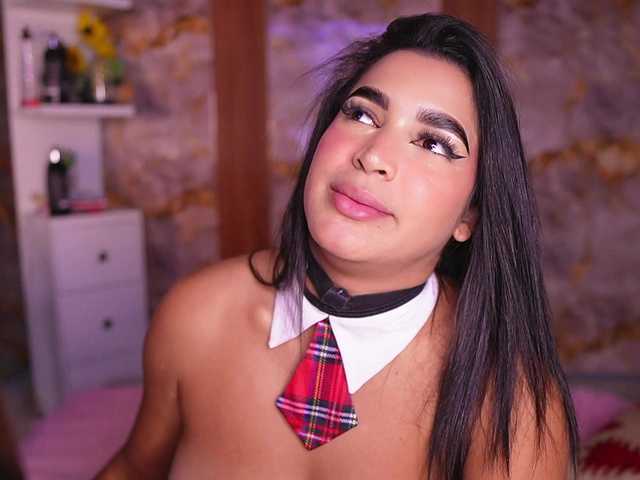 zoeyfox's BongaCams show and profile