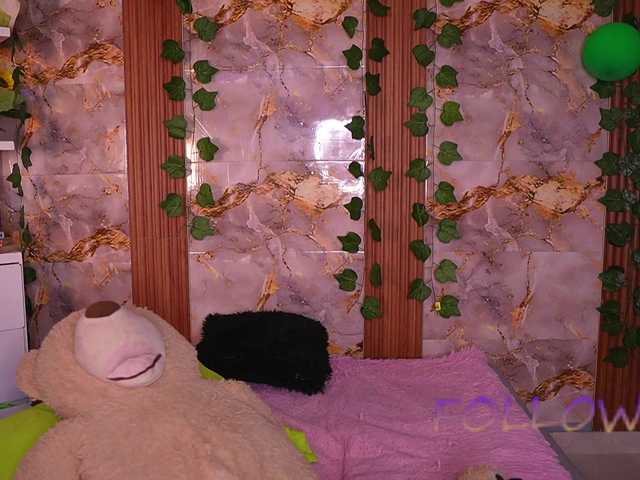 zoeyfox's BongaCams show and profile