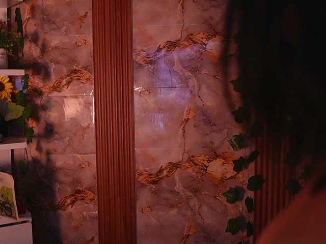 zoeyfox's BongaCams show and profile