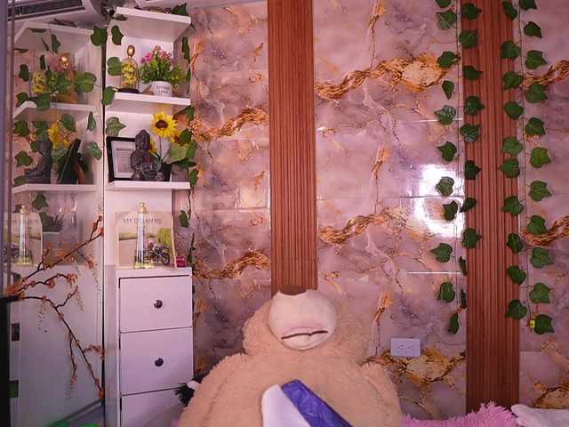 zoeyfox's BongaCams show and profile