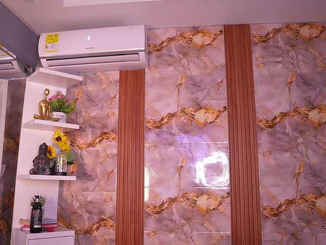 zoeyfox's BongaCams show and profile