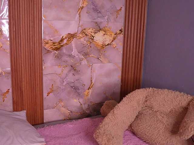 zoeyfox's BongaCams show and profile