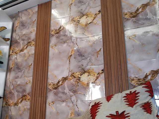 zoeyfox's BongaCams show and profile