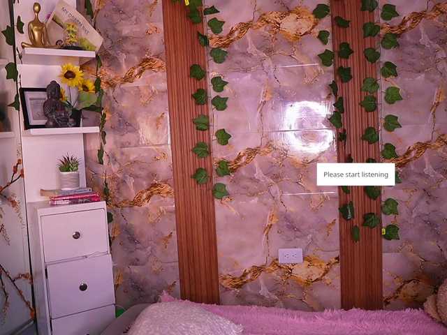 zoeyfox's BongaCams show and profile