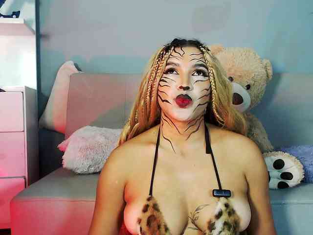 zoeyfox webcam