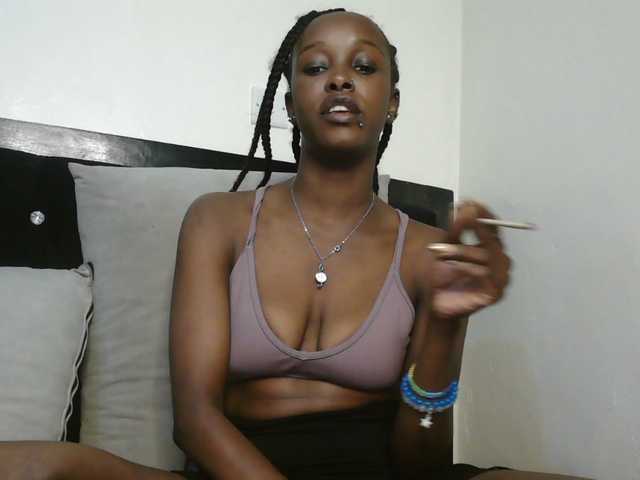 Mamaapussy from BongaCams is Freechat