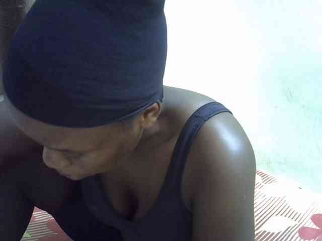 Africanasaucy webcam