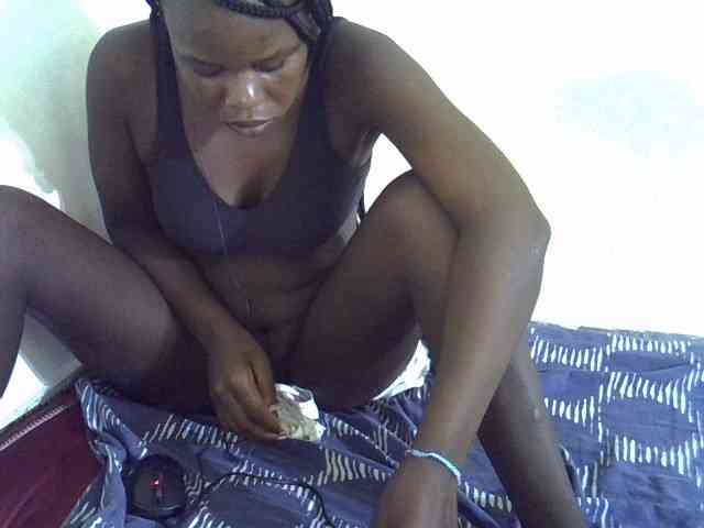 Africanasaucy Live Webcam on BongaCams