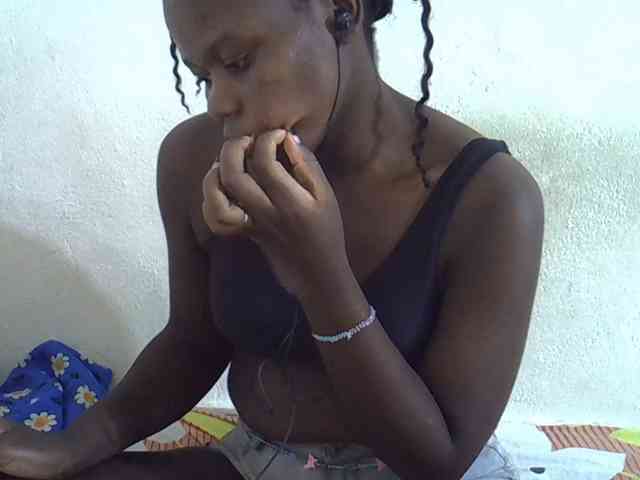 Africanasaucy webcam