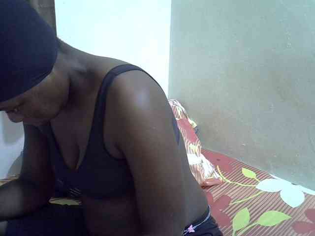 Africanasaucy webcam