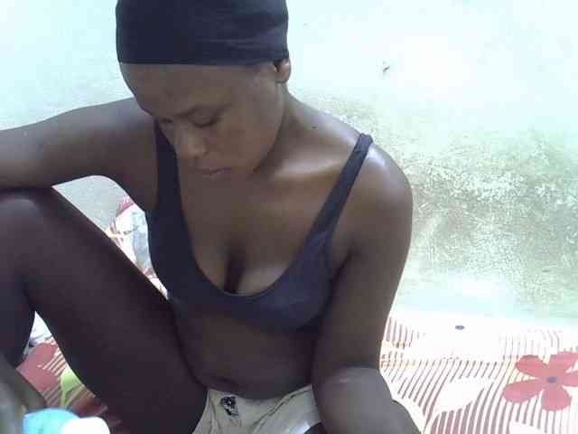 Africanasaucy webcam