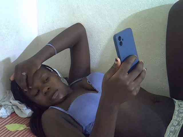 Africanasaucy webcam