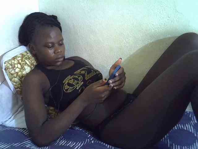 Africanasaucy Live Webcam on BongaCams